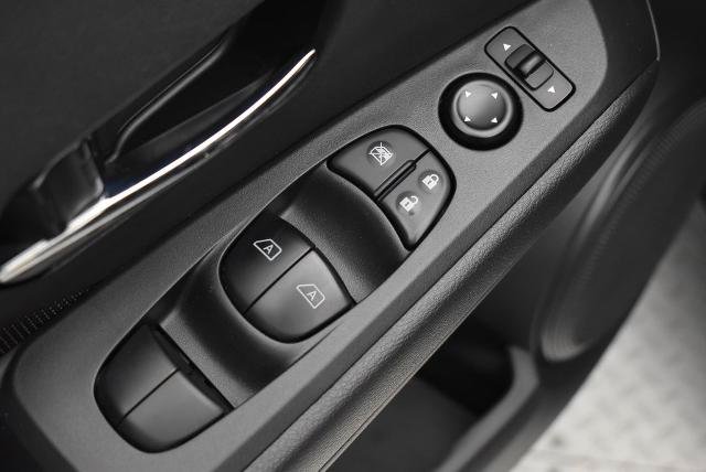Certified 2024 Nissan Kicks SV FWD image 12