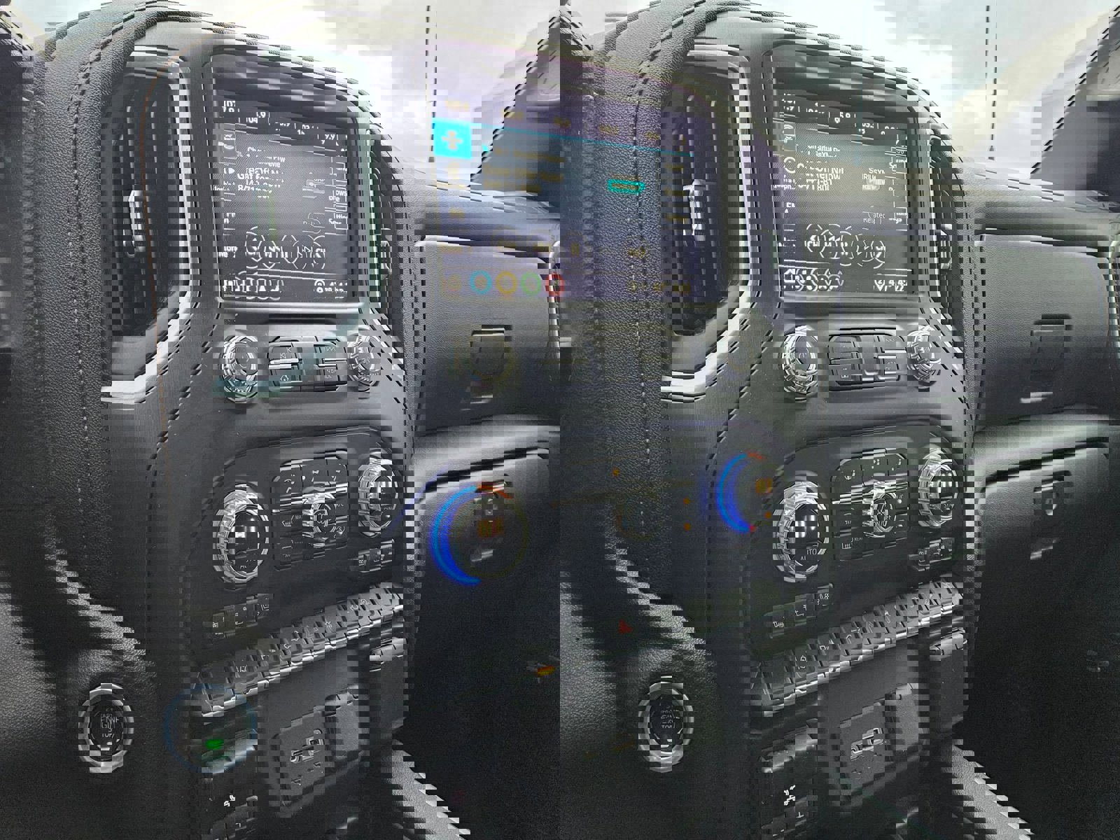 Used 2021 GMC Sierra 2500 AT4 w/ AT4 Premium Plus Package image 16