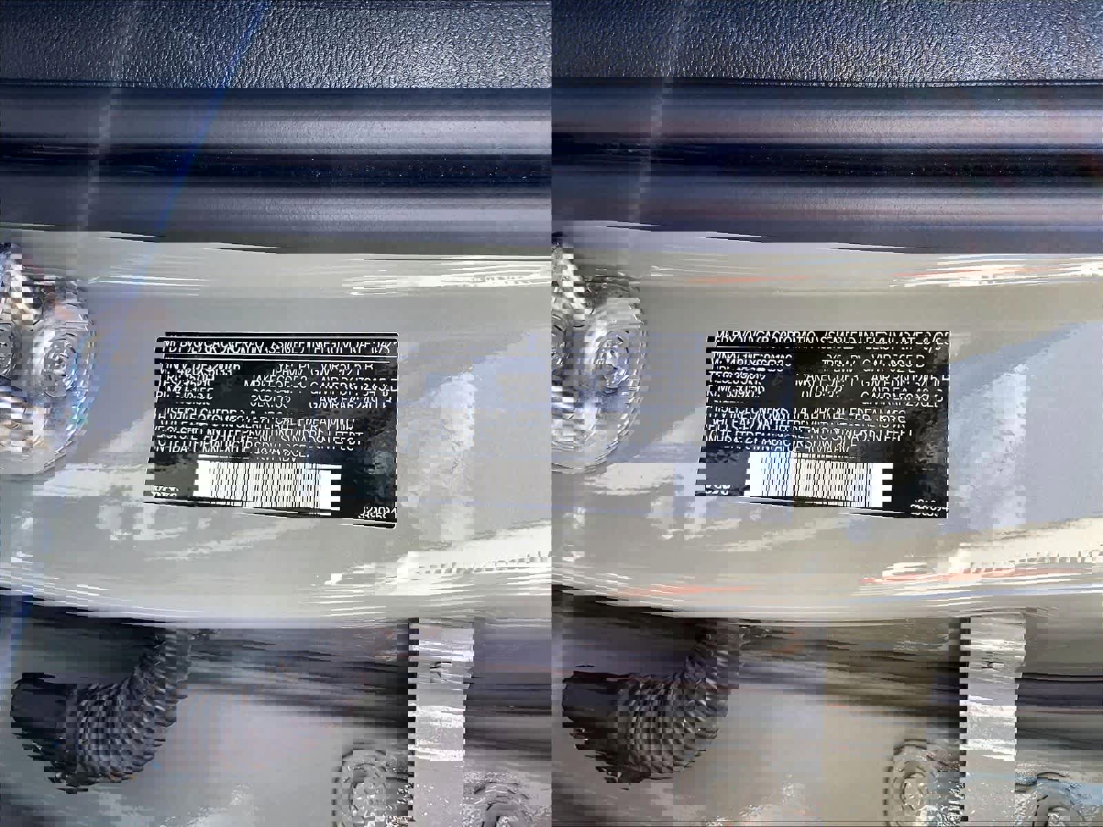 Used 2025 Volvo XC40 B5 Plus image 34