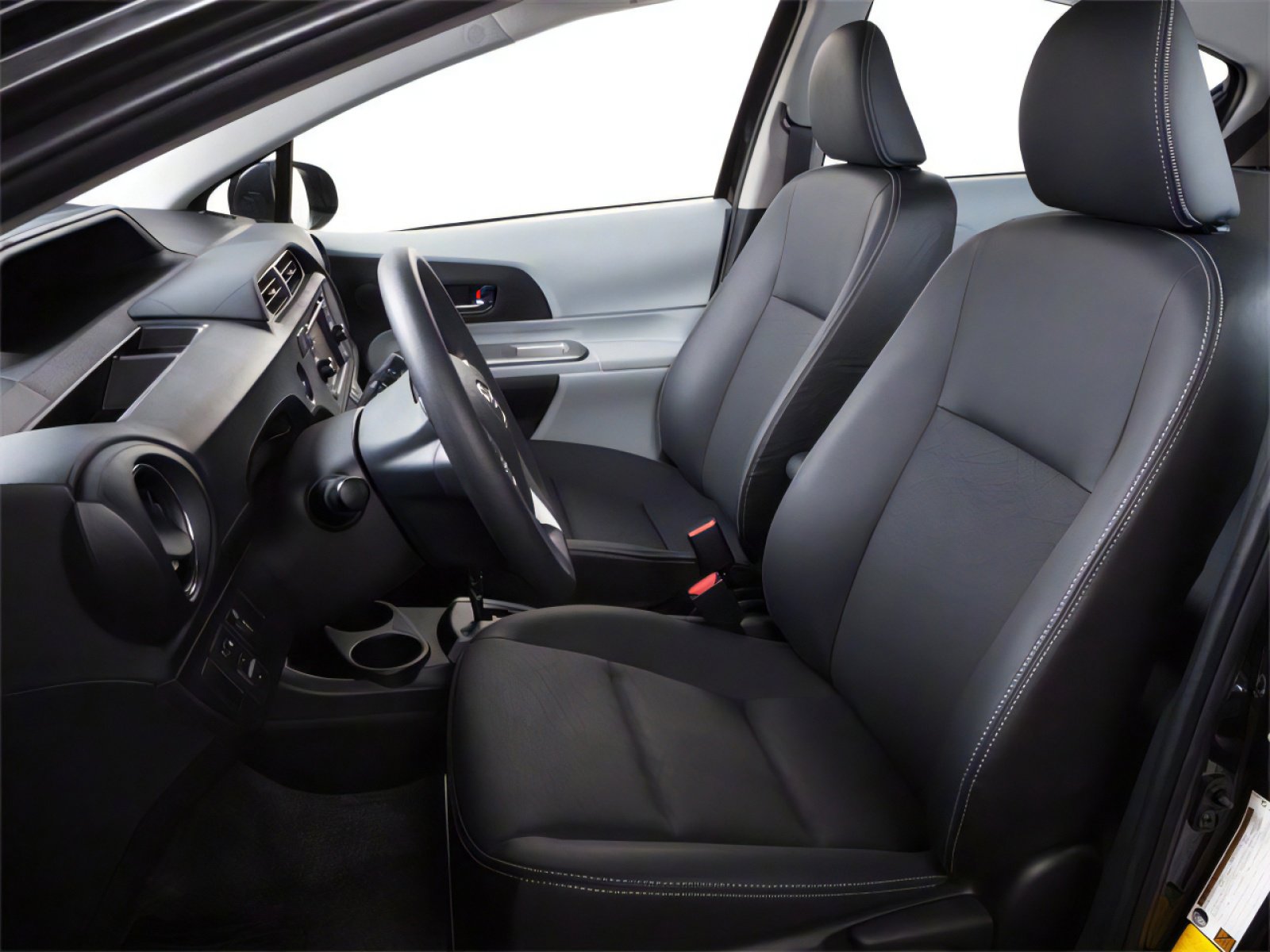 Used 2012 Toyota Prius C Three image 8