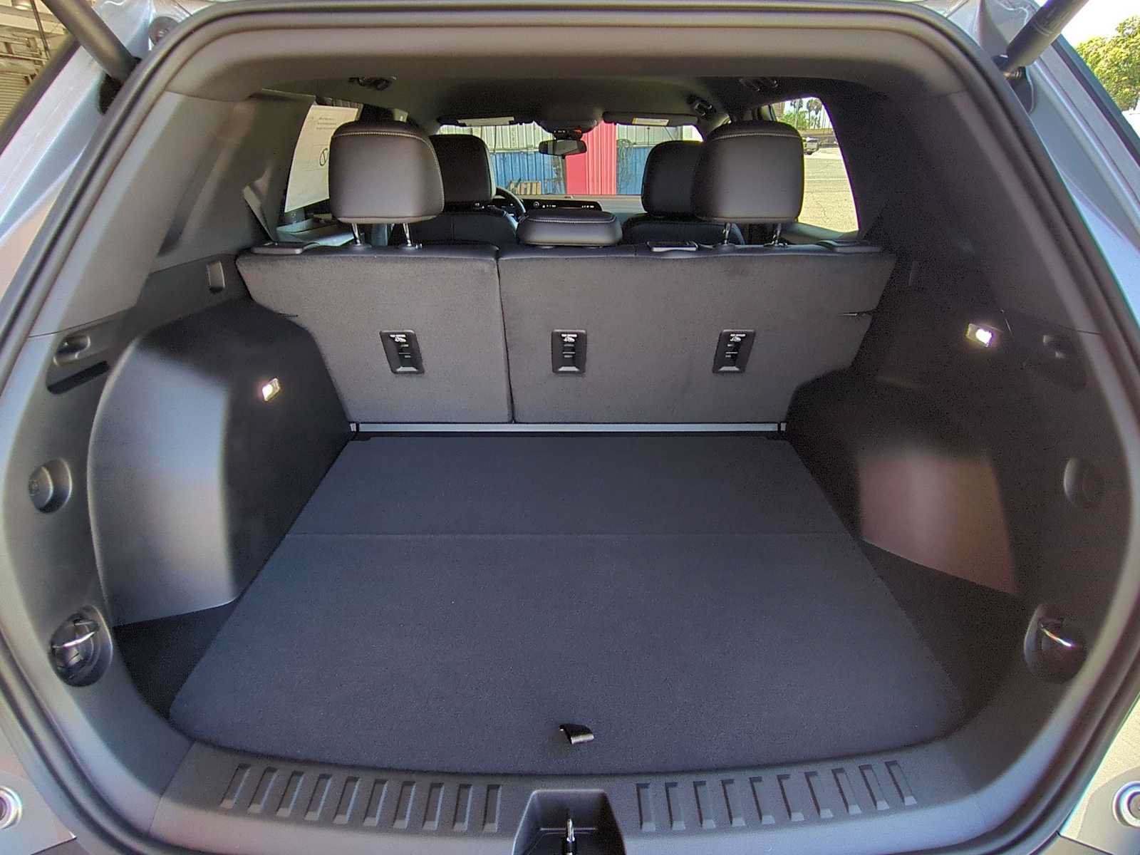 New 2027 Chevrolet Equinox LT w/ Convenience Package II FWD image 25