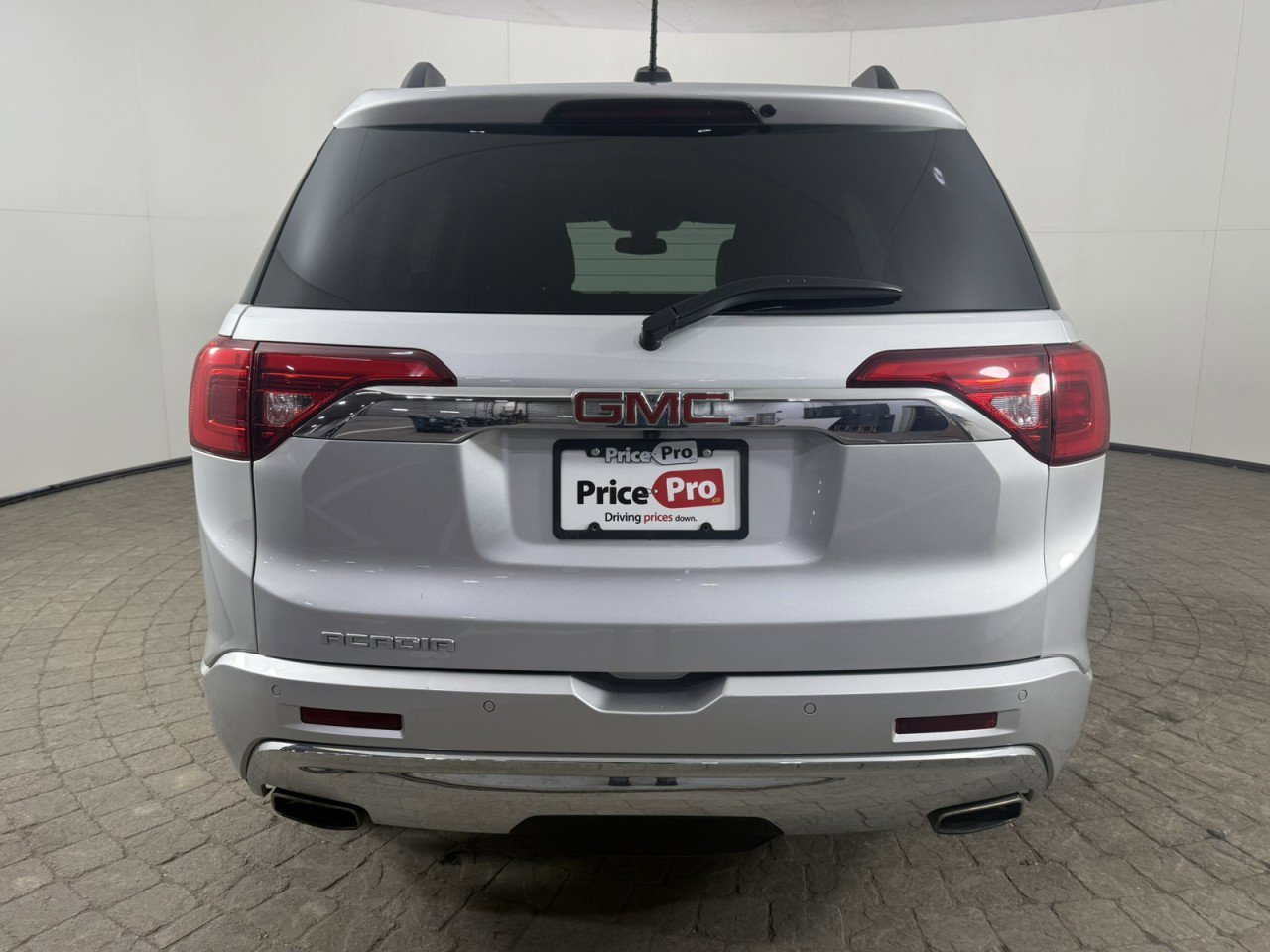 Used 2019 GMC Acadia Denali w/ LPO, Floor Liner Package image 6