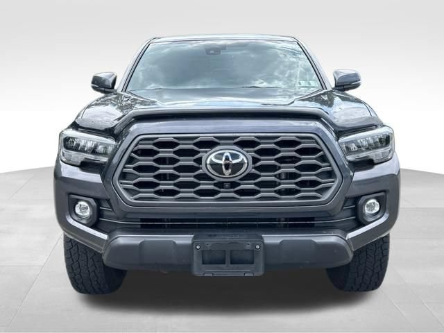 Used 2020 Toyota Tacoma TRD Off-Road w/ TRD Premium Off Road Package AWD/4WD image 9