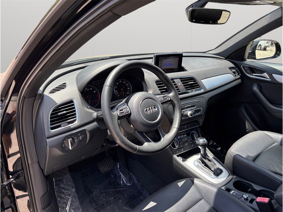 Used 2017 Audi Q3 2.0T Premium w/ Convenience Package AWD/4WD image 6