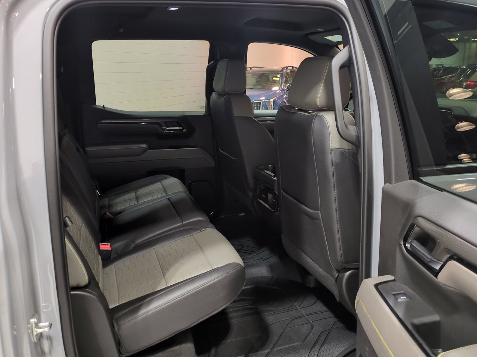 Used 2024 Chevrolet Silverado 1500 ZR2 w/ Technology Package AWD/4WD image 13