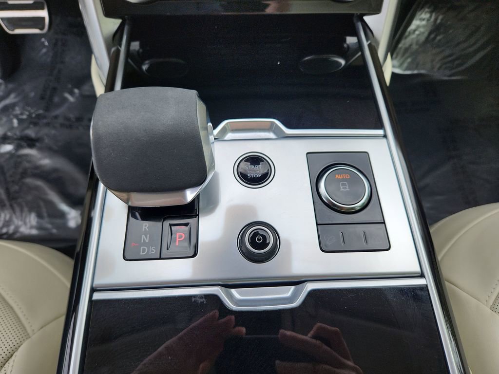 Used 2023 Land Rover Range Rover SE AWD/4WD image 16