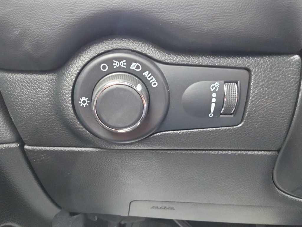 Used 2024 Dodge Durango R/T AWD/4WD image 10