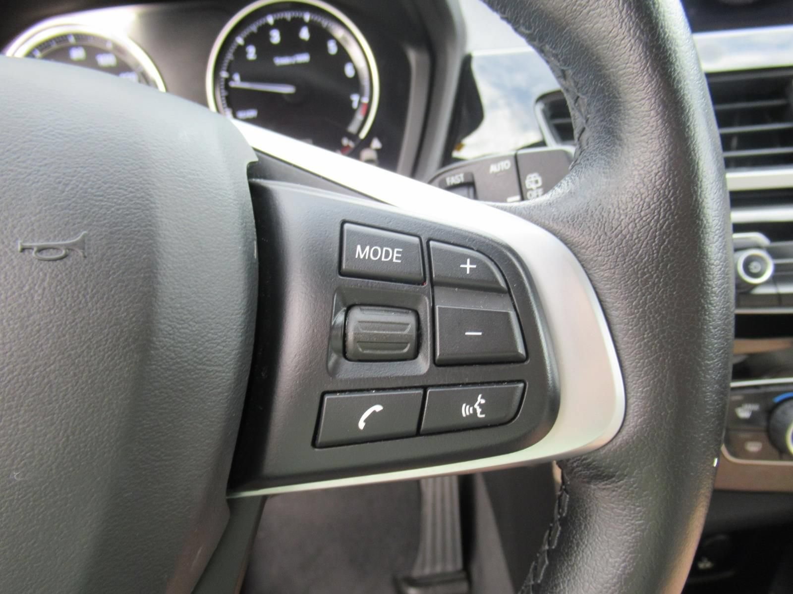 Used 2022 BMW X1 sDrive28i w/ Premium Package FWD image 25