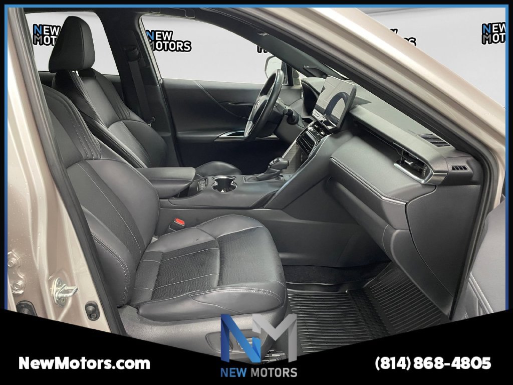 Used 2023 Toyota Venza Limited AWD/4WD image 14