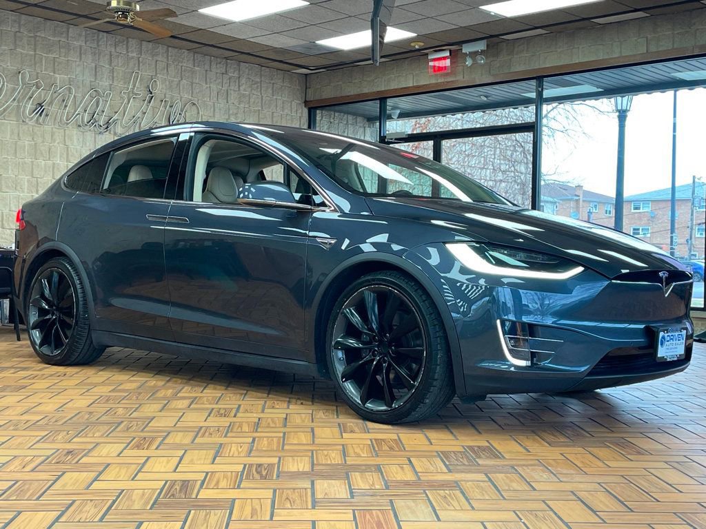 Used 2016 Tesla Model X 90D image 9