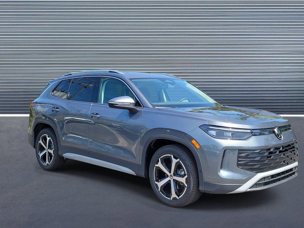 New 2026 Volkswagen Tiguan SE image 2