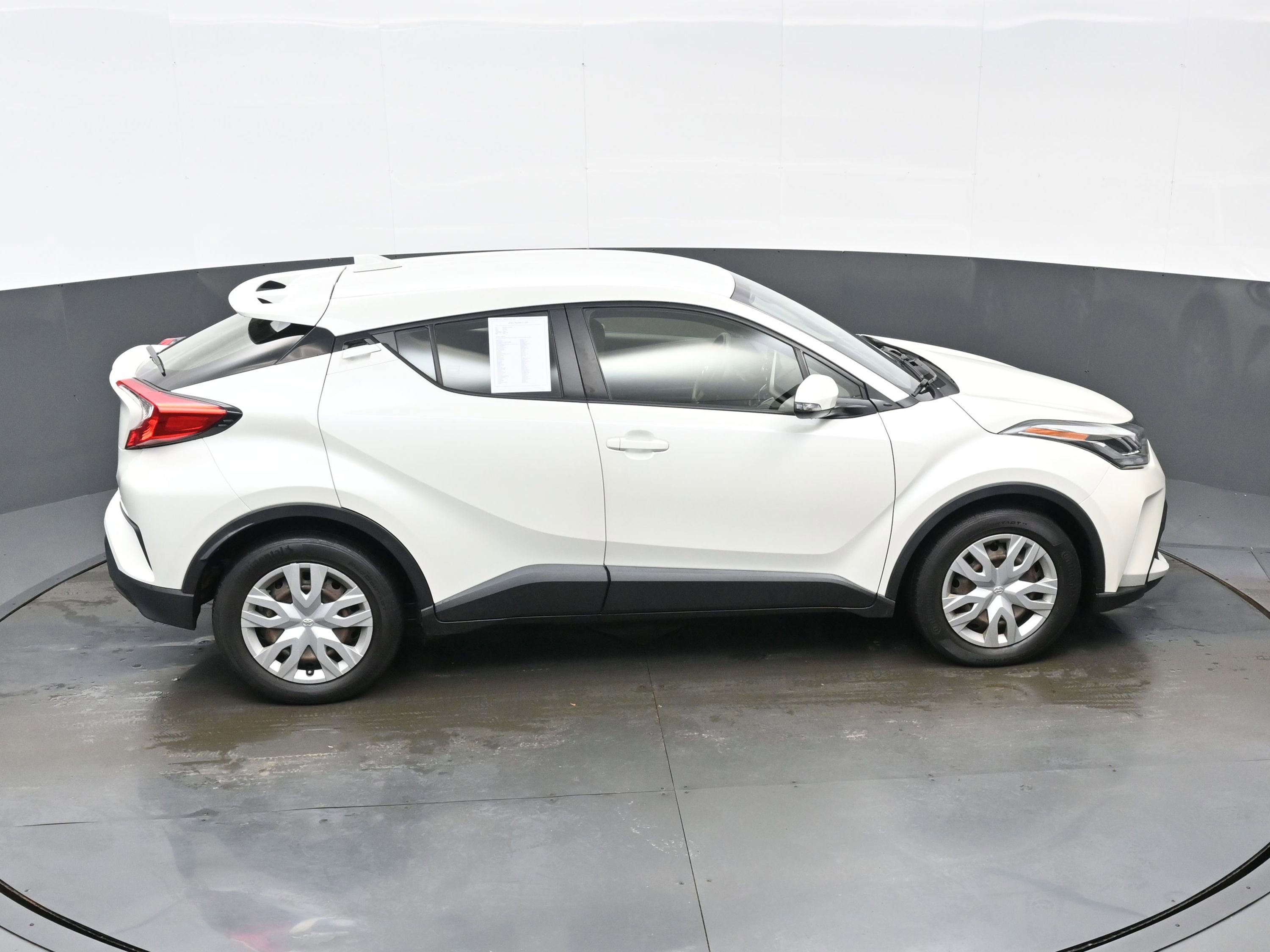 Used 2021 Toyota C-HR LE image 34