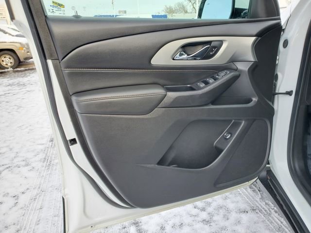 Used 2020 Chevrolet Traverse LT w/ LPO, Floor Liner Package image 8