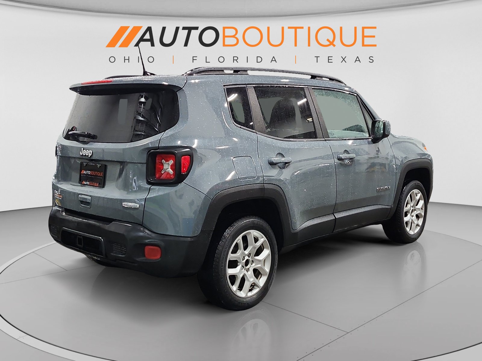 Used 2018 Jeep Renegade Latitude w/ Trailer Tow Group AWD/4WD image 5