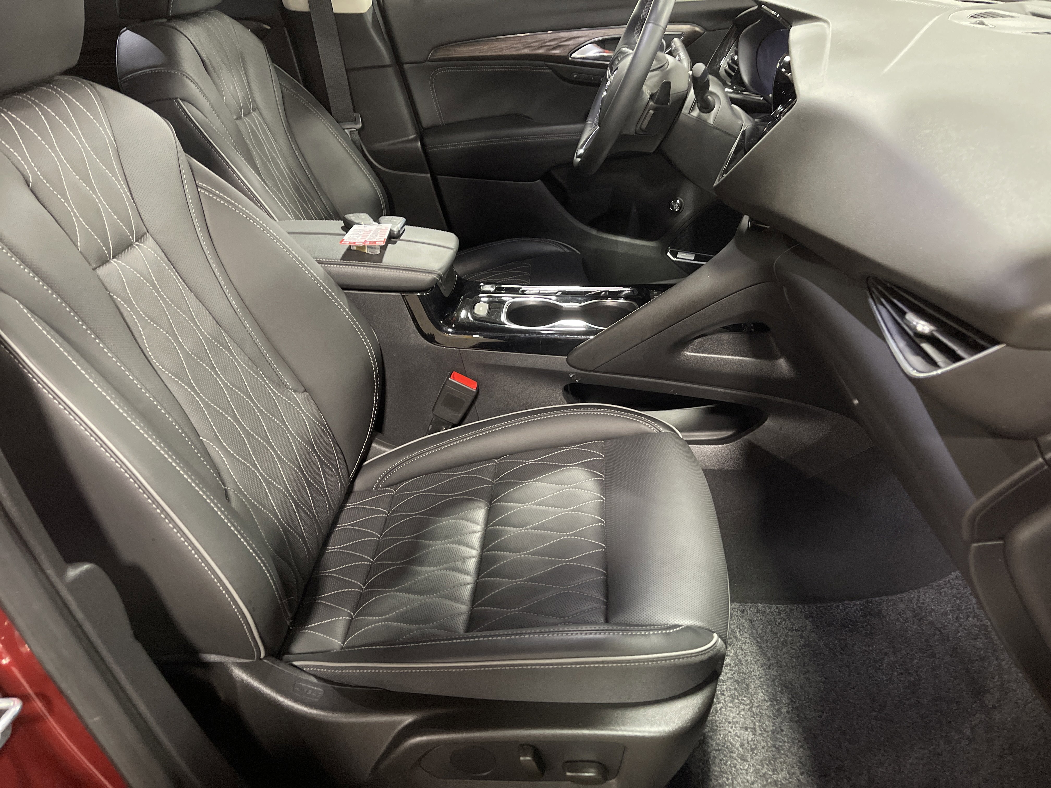 Used 2023 Buick Envision Avenir image 14