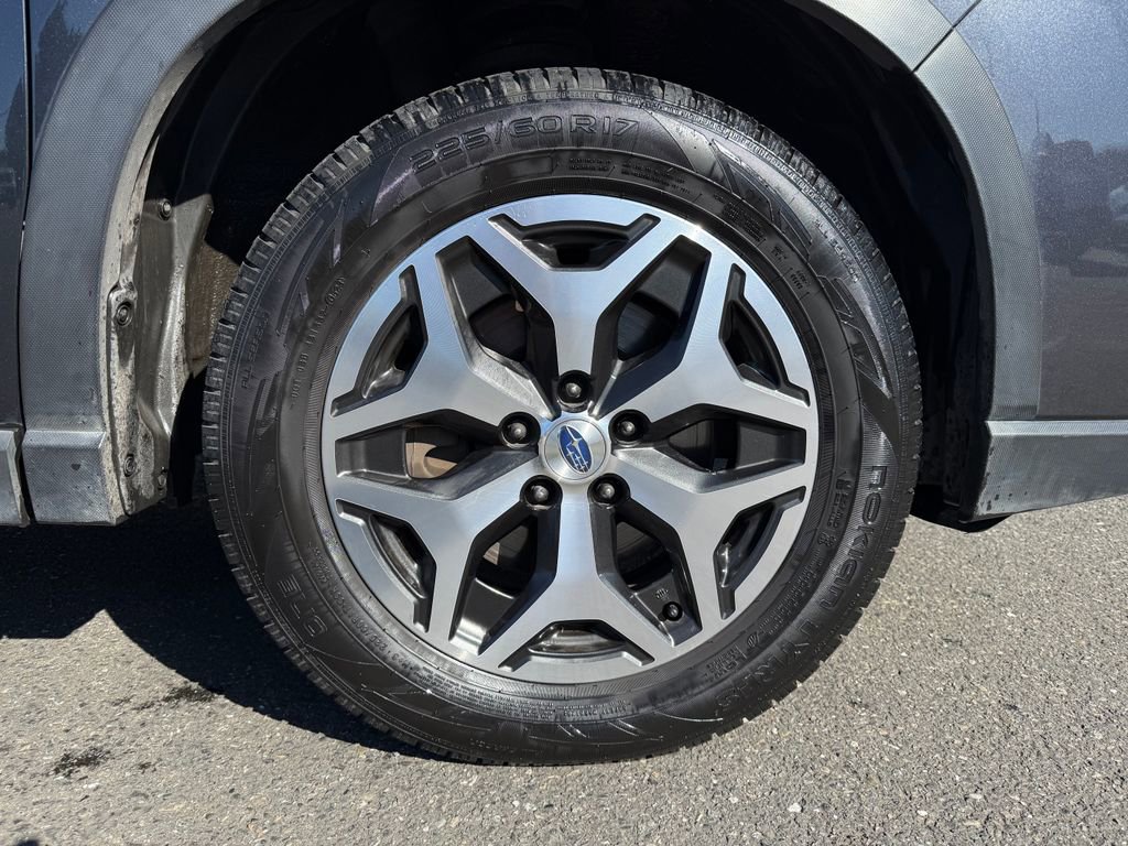Used 2019 Subaru Forester Premium w/ All-Weather Package image 11