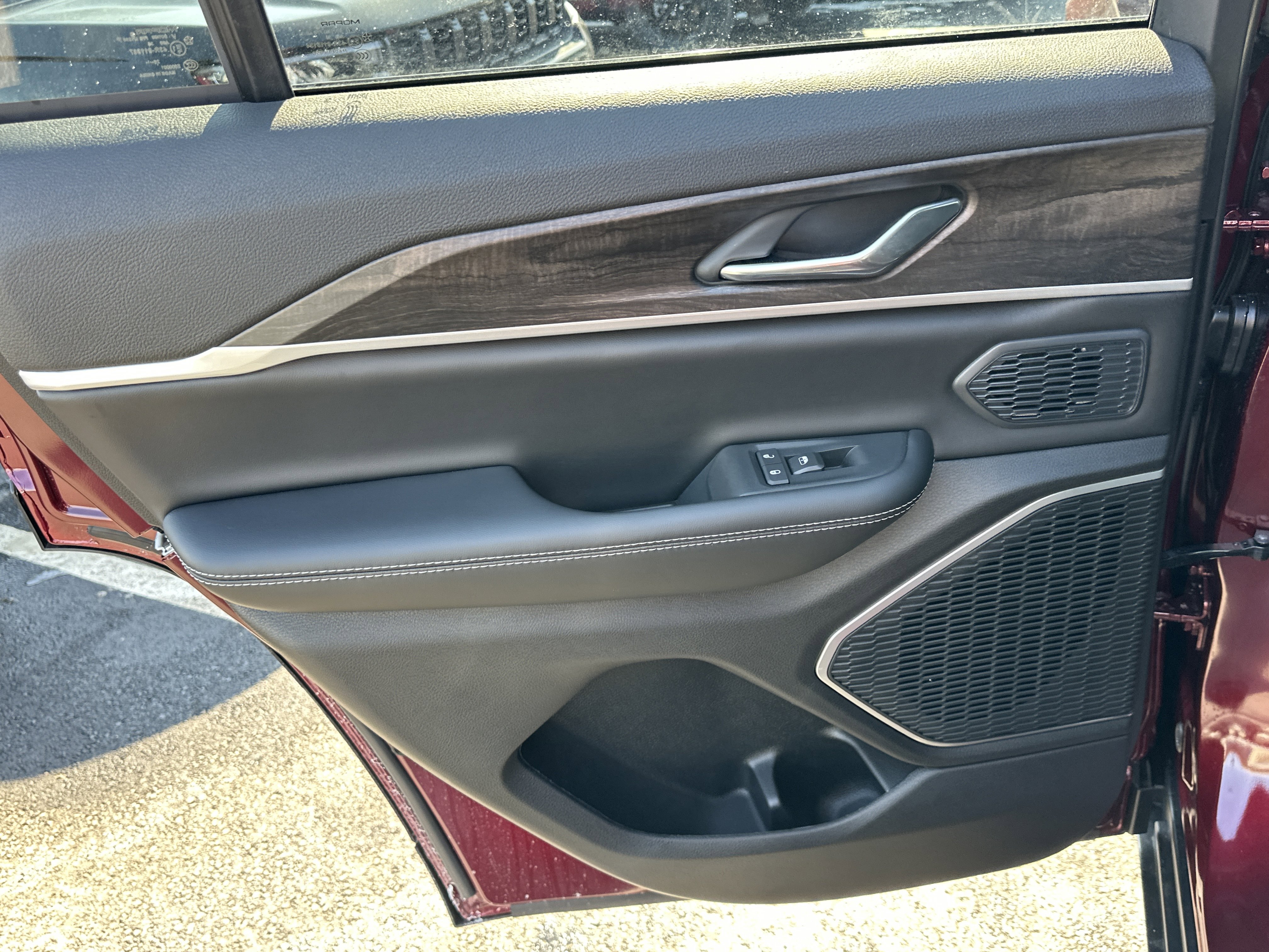 New 2026 Jeep Grand Cherokee Limited w/ Limited Altitude Package image 31