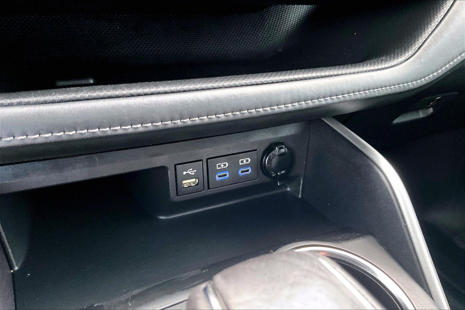 Used 2022 Toyota Highlander XSE AWD/4WD image 32