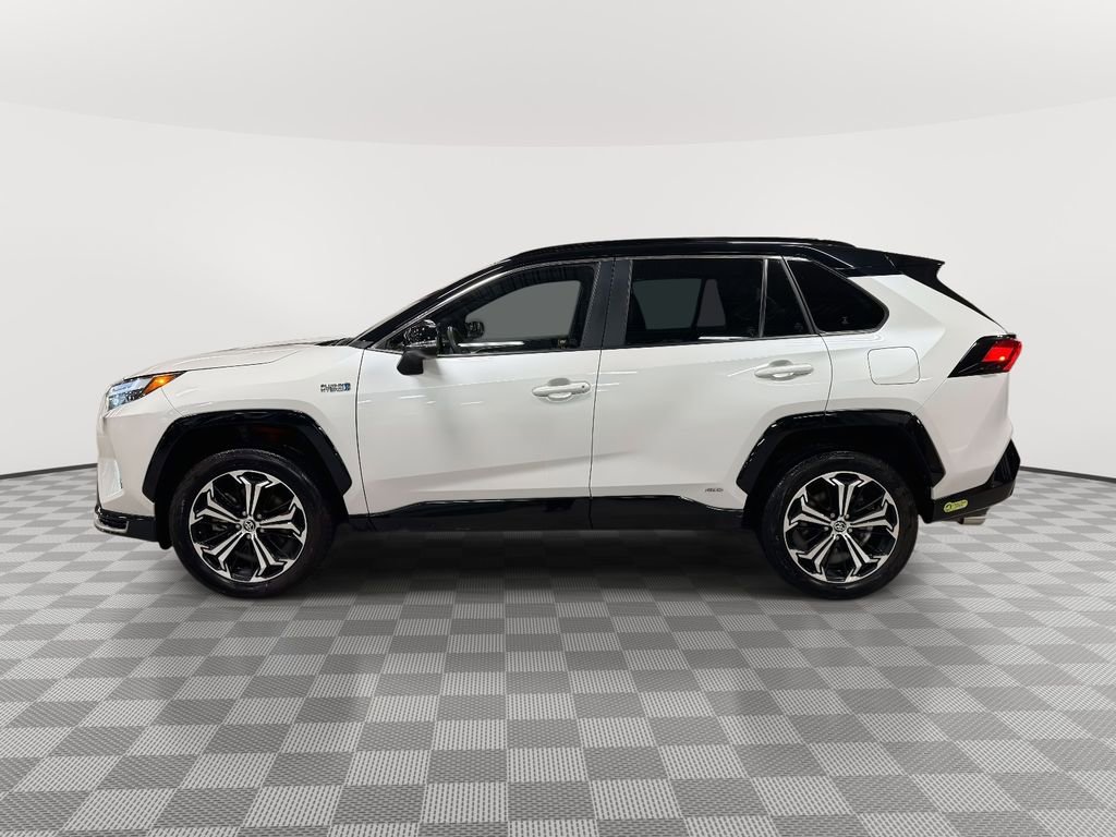 Used 2024 Toyota RAV4 XSE w/ Weather Package image 4