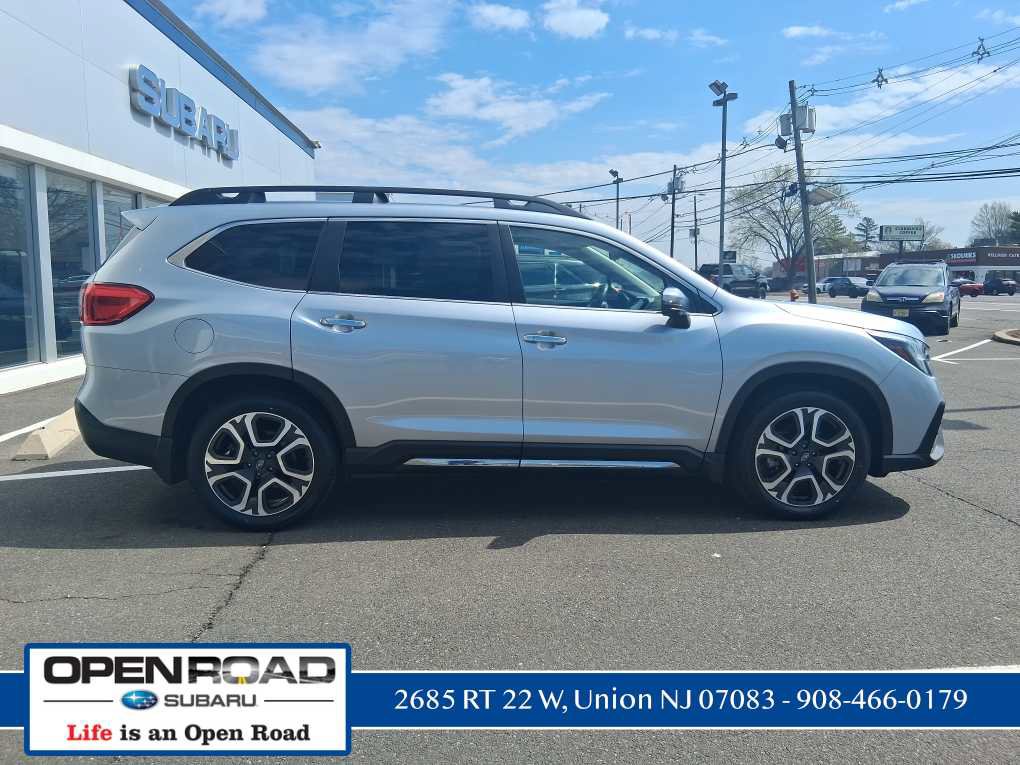 Used 2023 Subaru Ascent Touring AWD/4WD image 7