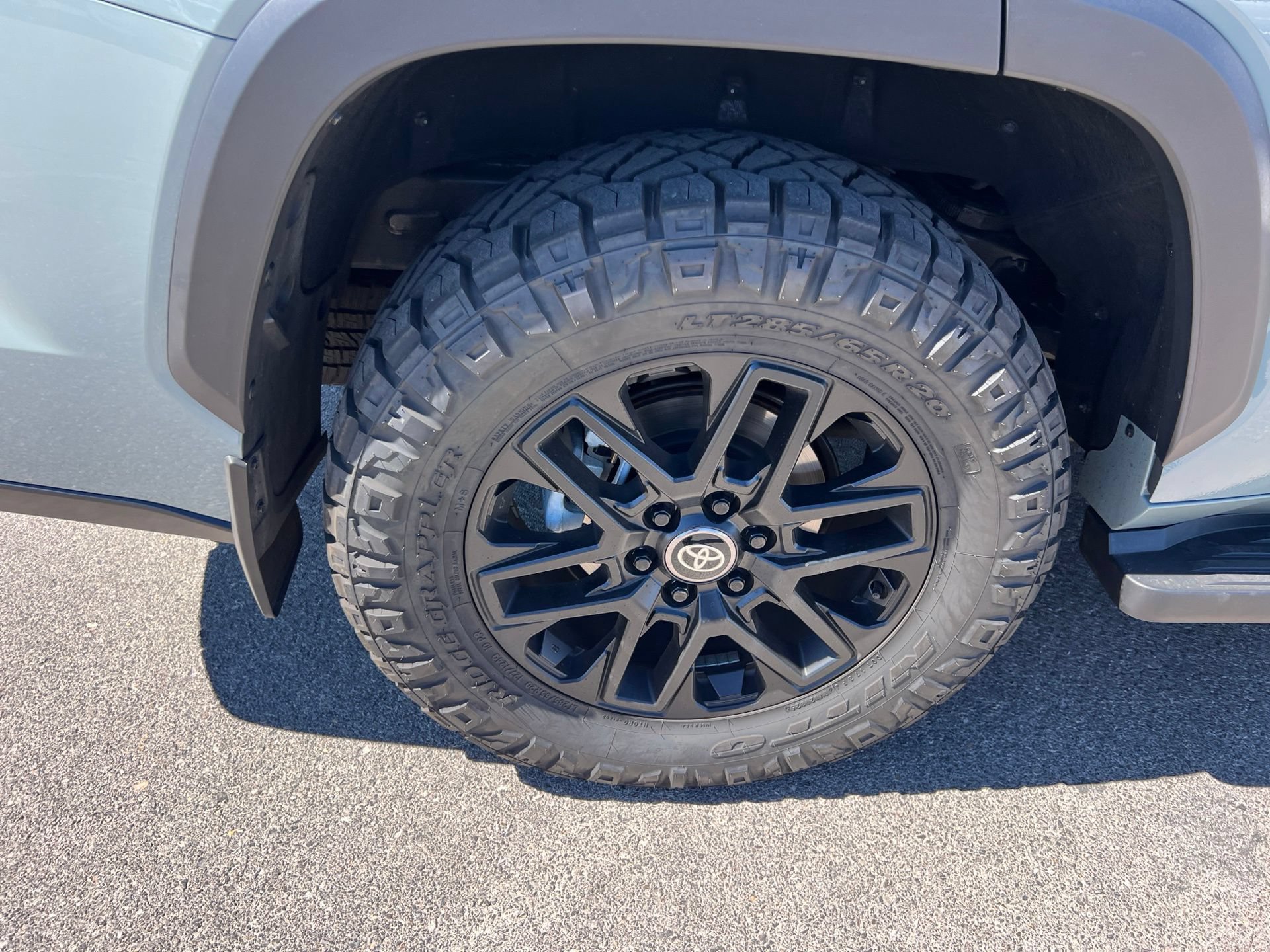 Used 2025 Toyota Sequoia Limited AWD/4WD image 14