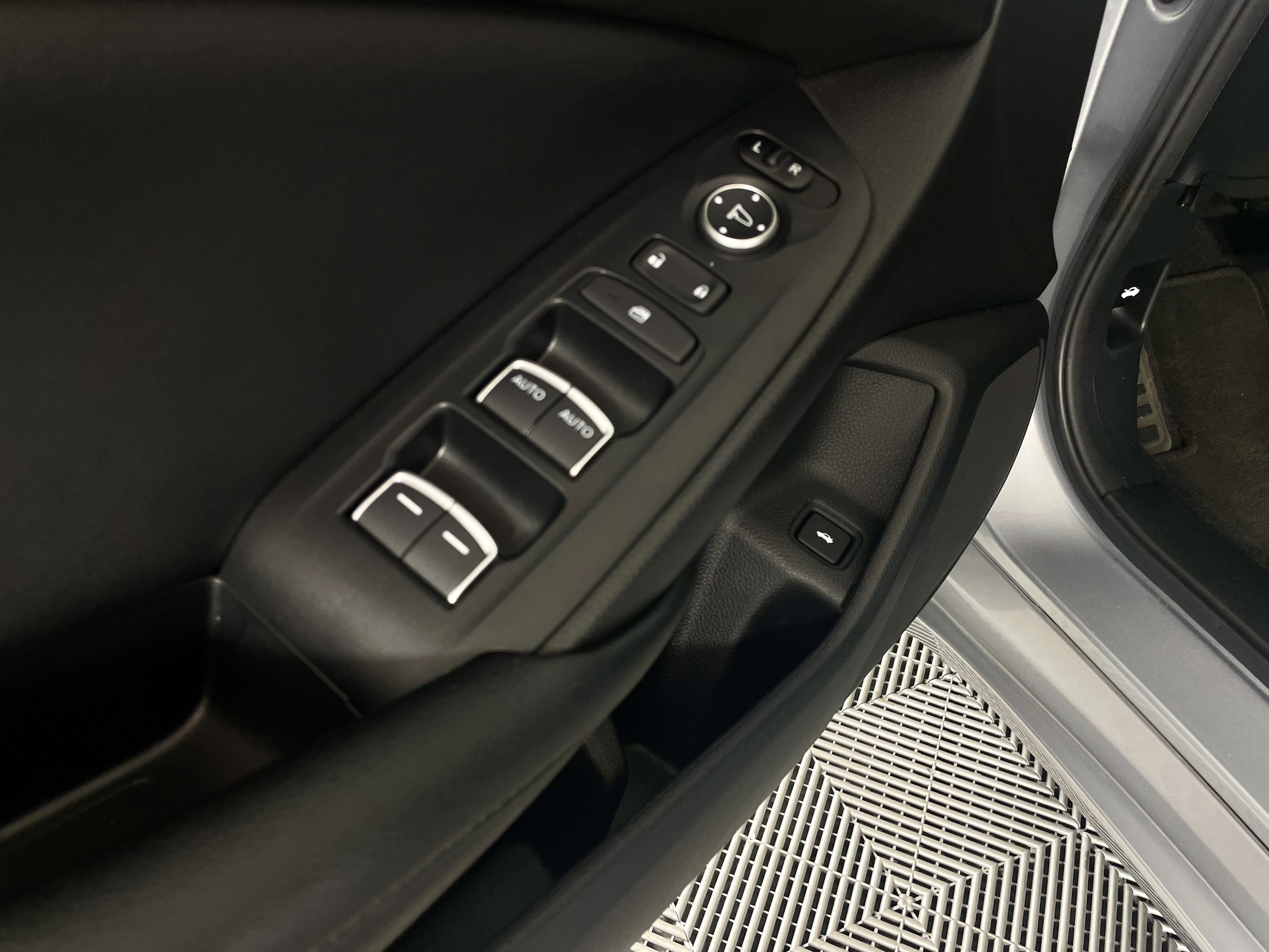 Used 2021 Honda Accord Sport image 14