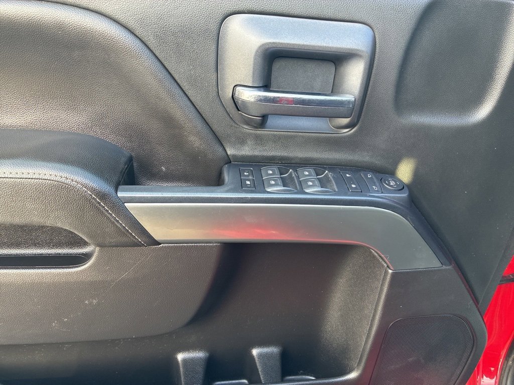 Used 2018 Chevrolet Silverado 1500 LT w/ All Star Edition image 10