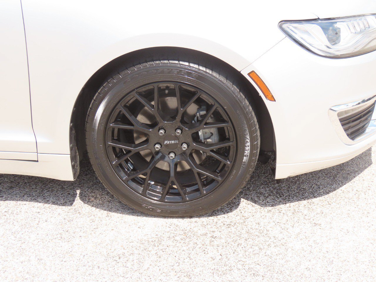 Used 2018 Lincoln MKZ Premiere FWD image 9