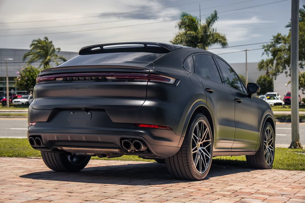 Used 2024 Porsche Cayenne S AWD/4WD image 5
