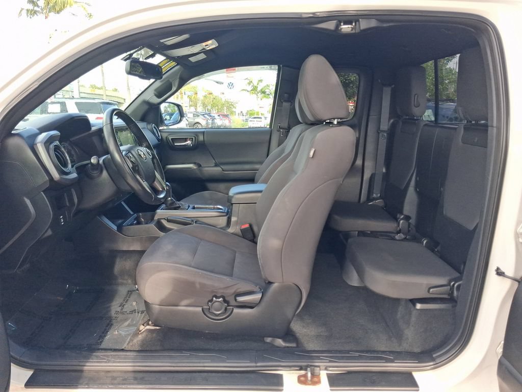 Used 2016 Toyota Tacoma TRD Sport w/ Towing Package AWD/4WD image 7