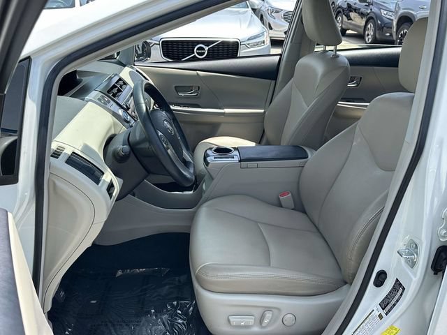 Used 2016 Toyota Prius V Four FWD image 18