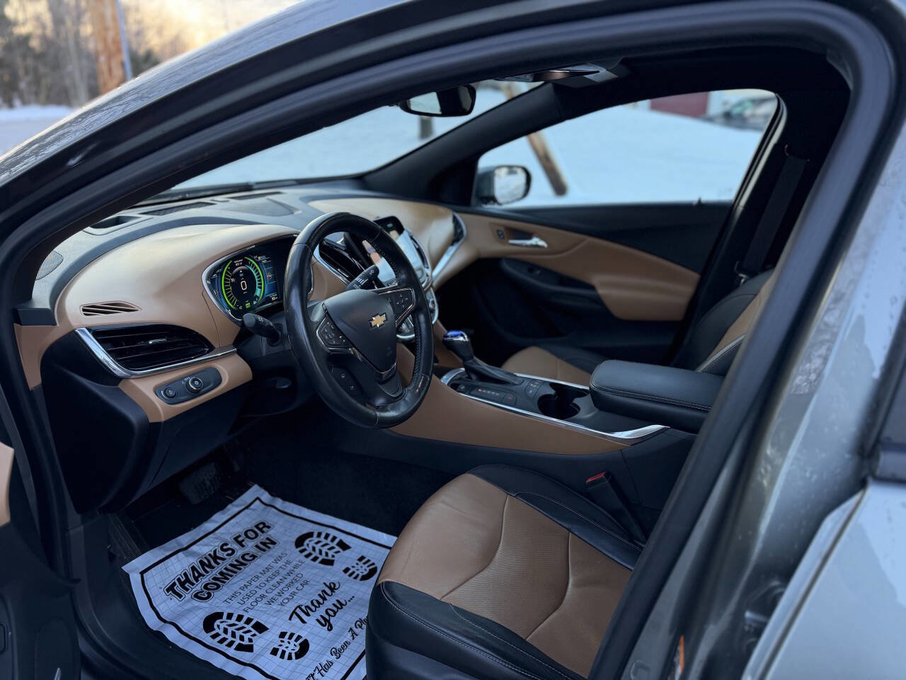 Used 2017 Chevrolet Volt Premier w/ Driver Confidence II Package image 12