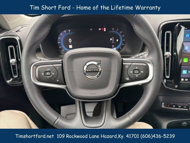 Used 2023 Volvo XC40 B5 Plus w/ Protection Package Premier image 17