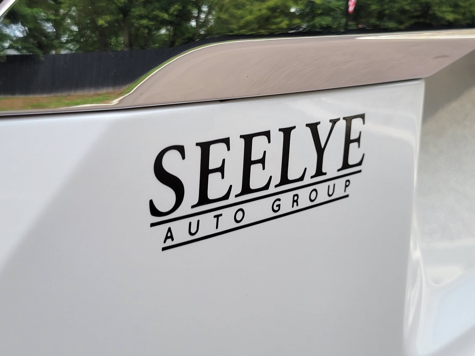 Used 2020 GMC Acadia SLT w/ Trailering Package FWD image 35