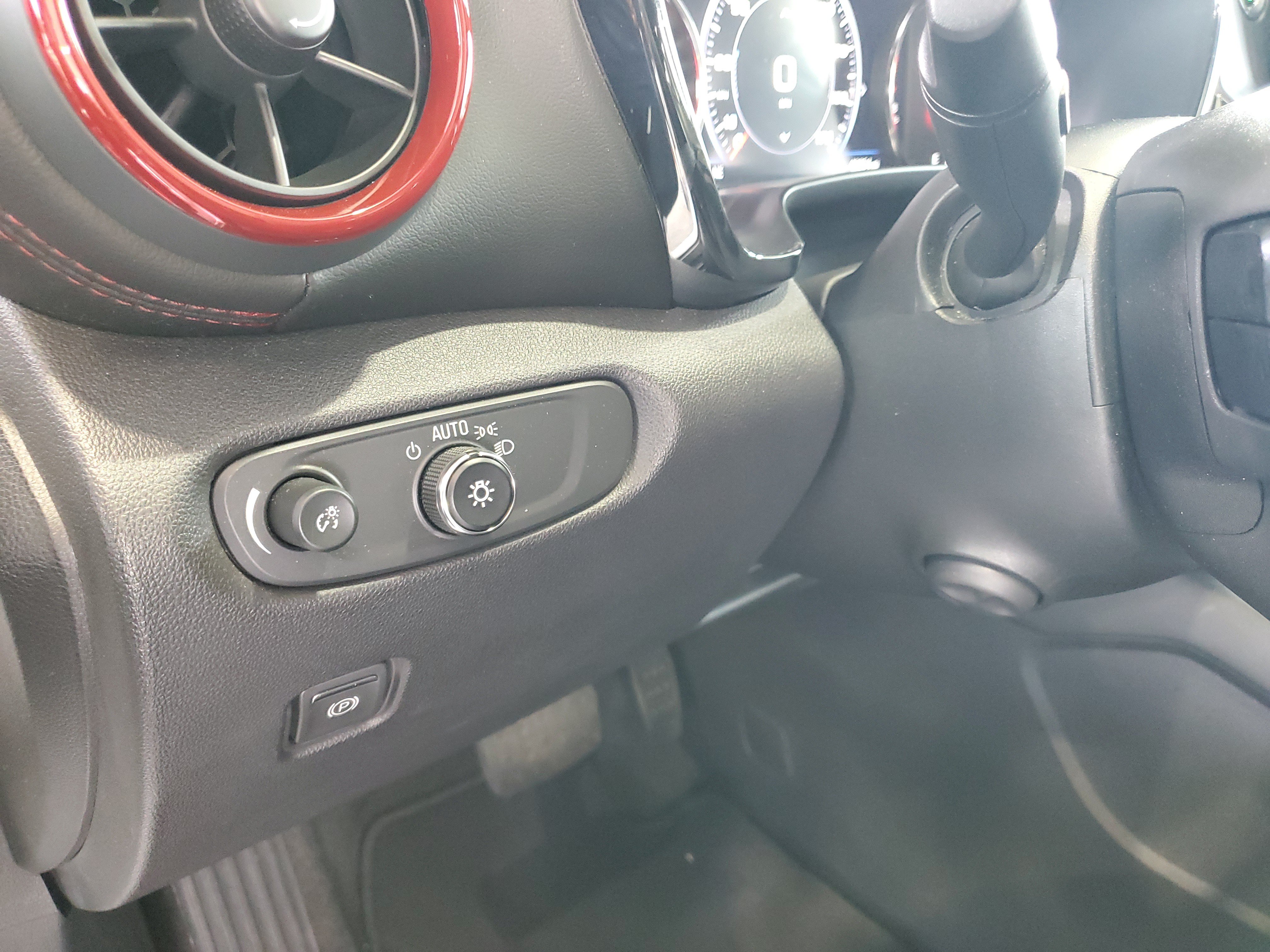 Used 2024 Chevrolet Blazer RS w/ Driver Confidence II Package FWD image 22