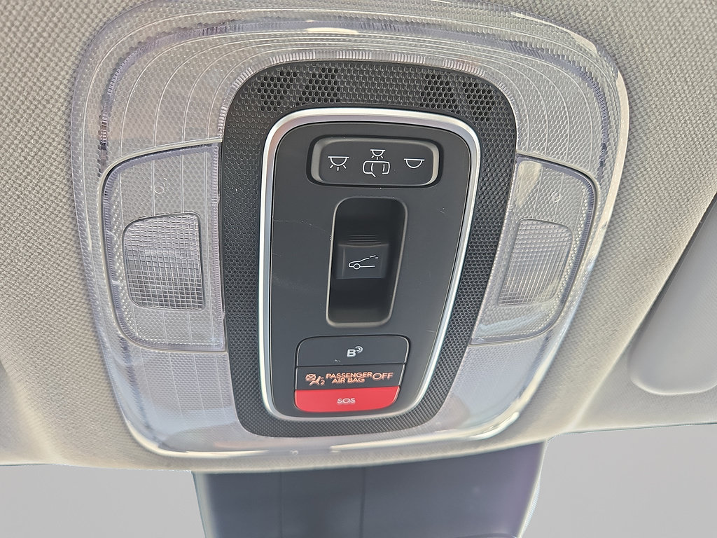 Certified 2025 Hyundai Elantra Limited FWD image 28