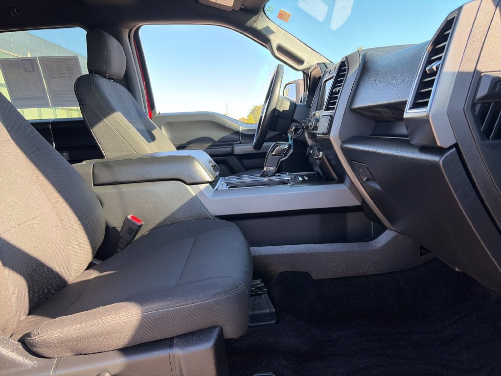 Used 2018 Ford F150 XLT w/ Equipment Group 302A Luxury AWD/4WD image 14