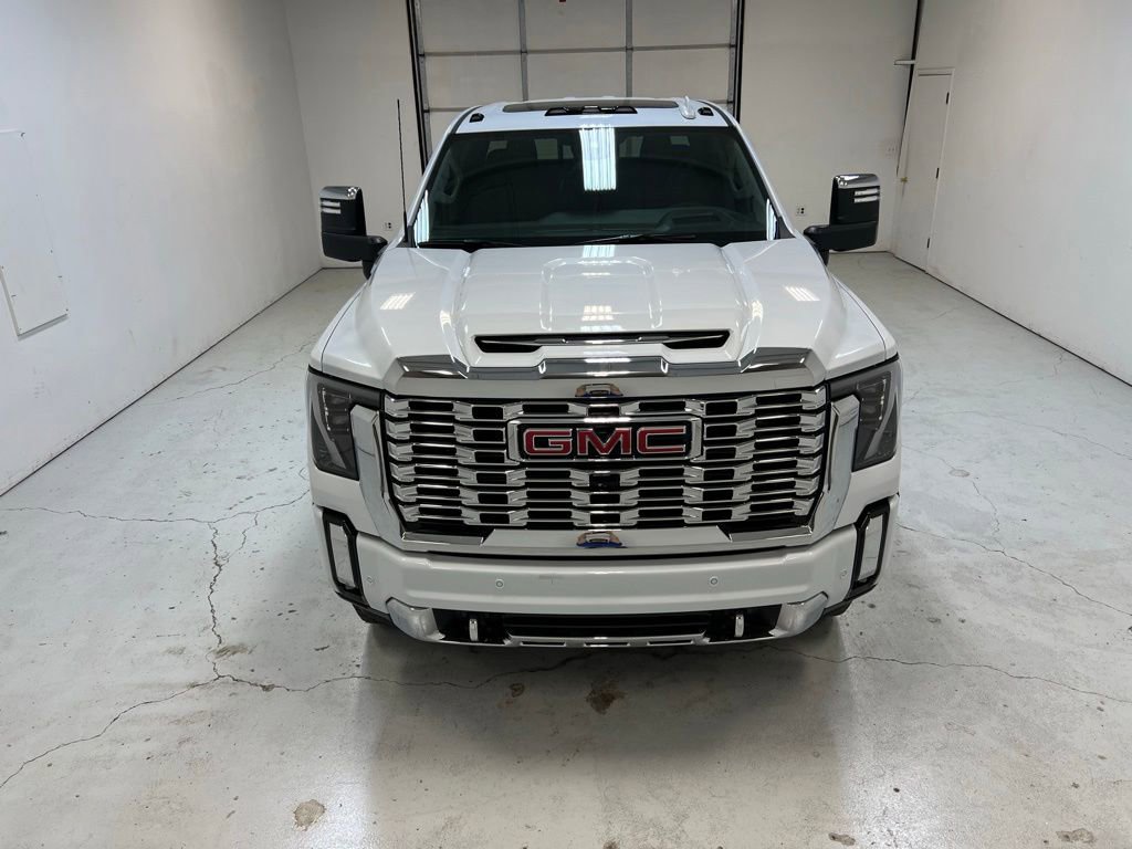 New 2026 GMC Sierra 2500 Denali w/ Denali Reserve Package AWD/4WD image 6