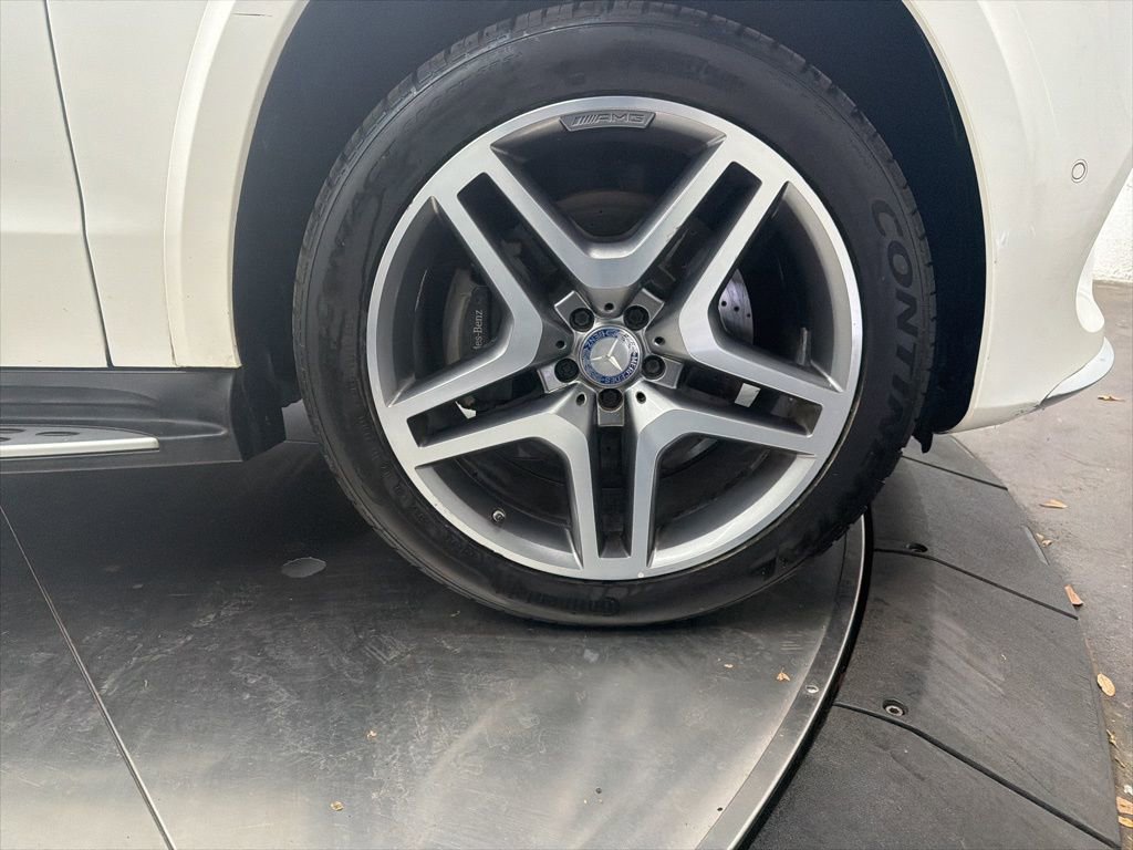 Used 2017 Mercedes-Benz GLS 550 4MATIC image 7