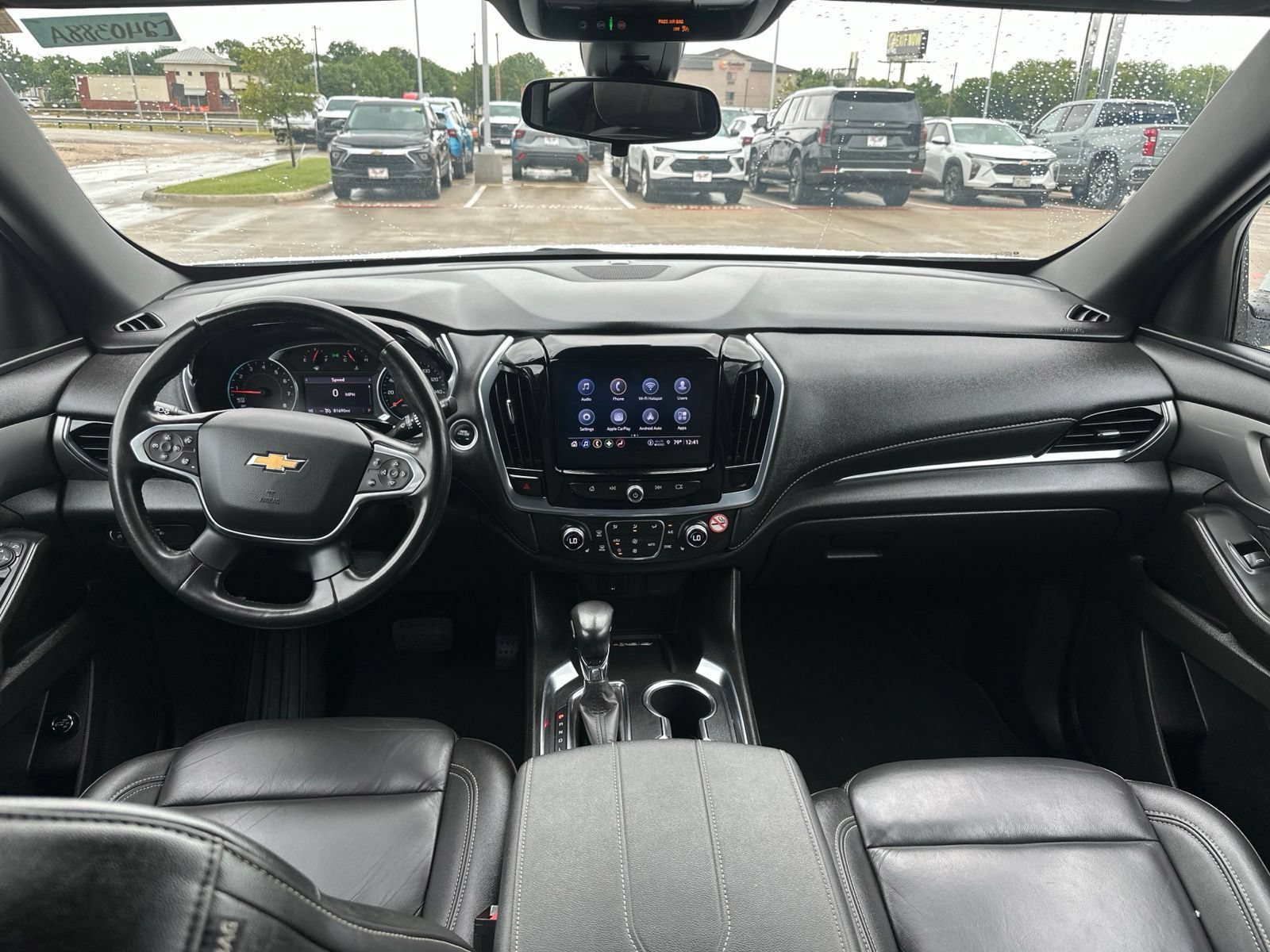 Used 2022 Chevrolet Traverse LT FWD image 13
