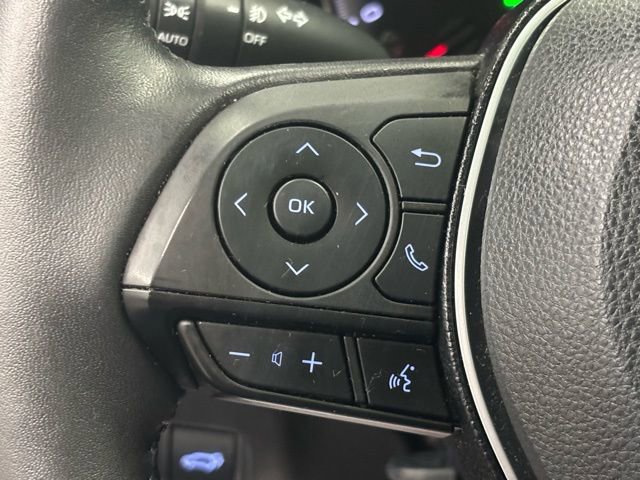 Used 2020 Toyota RAV4 XLE Premium image 21