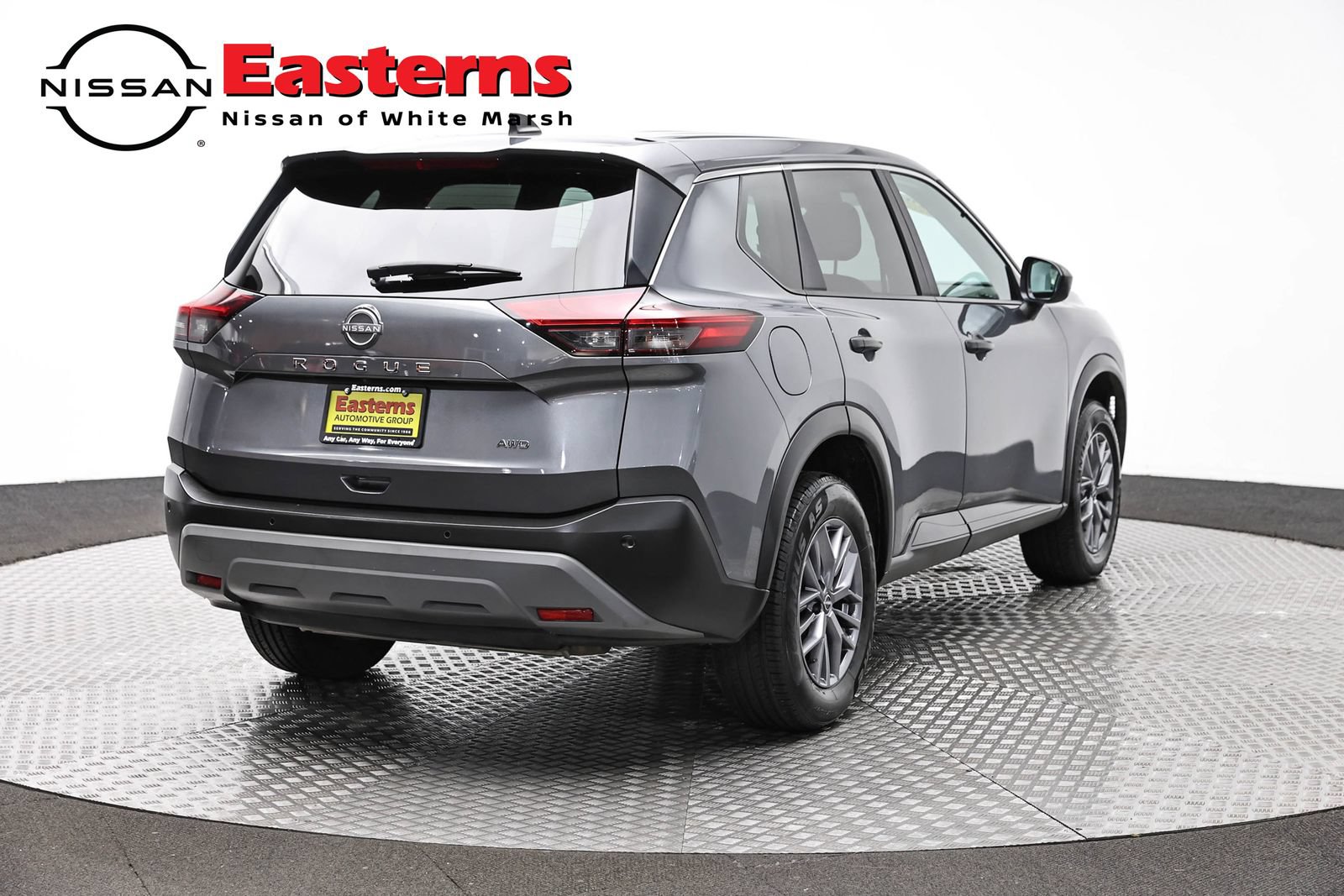Used 2023 Nissan Rogue S AWD/4WD image 5