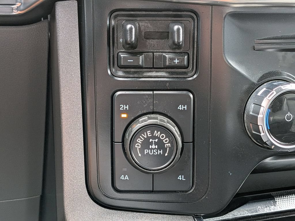 Used 2023 Ford F150 Lariat w/ Trailer Tow Package AWD/4WD image 24