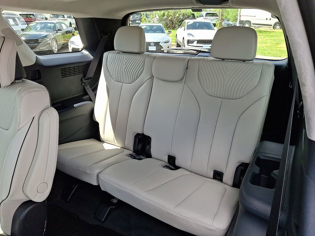 Used 2025 Hyundai Palisade Calligraphy image 8