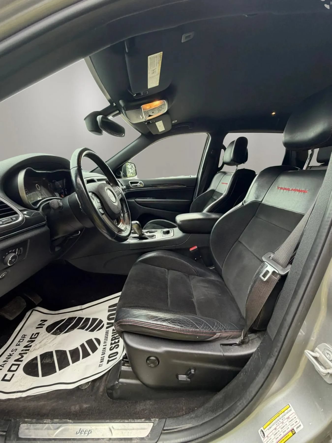 Used 2017 Jeep Grand Cherokee Trailhawk AWD/4WD image 9