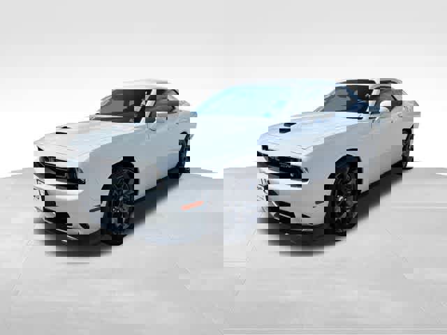 Used 2019 Dodge Challenger GT image 1