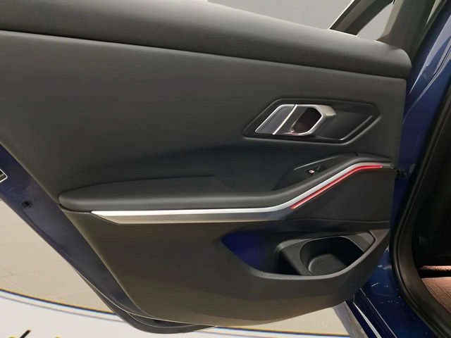 Used 2022 BMW 330i Sedan w/ Driving Assistance Package RWD image 60