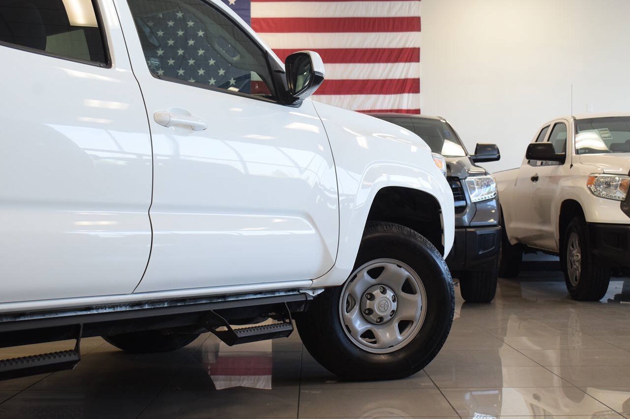 Used 2022 Toyota Tacoma SR AWD/4WD image 14
