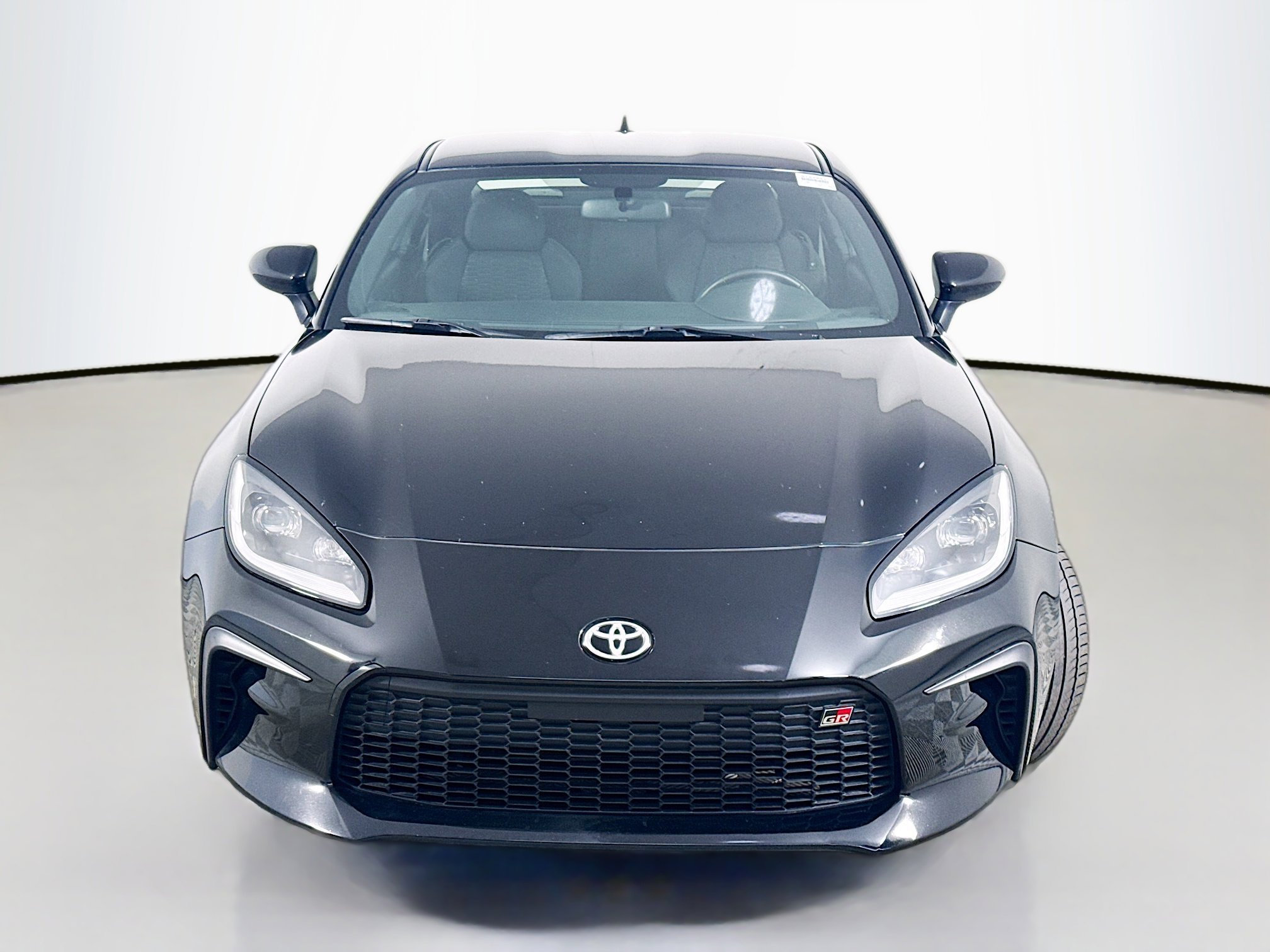 Used 2023 Toyota GR86 Base image 2