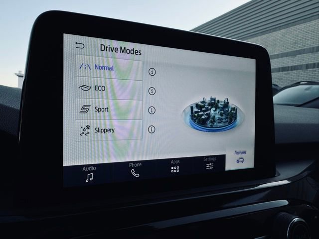 Used 2025 Ford Escape ST-Line image 35